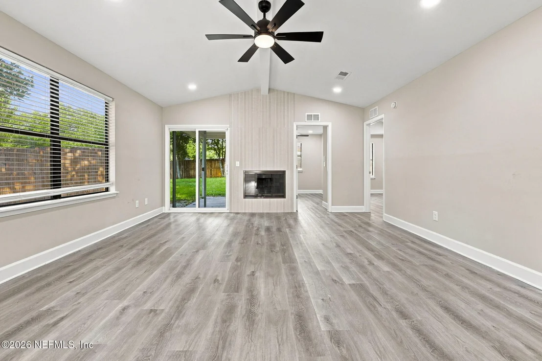 Photo of 1353 SIOUX Street