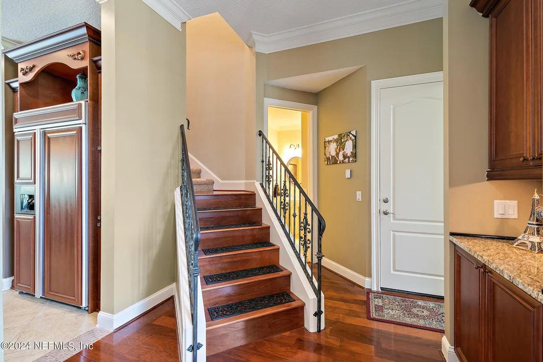 Photo of 329 SUMMERSET Drive