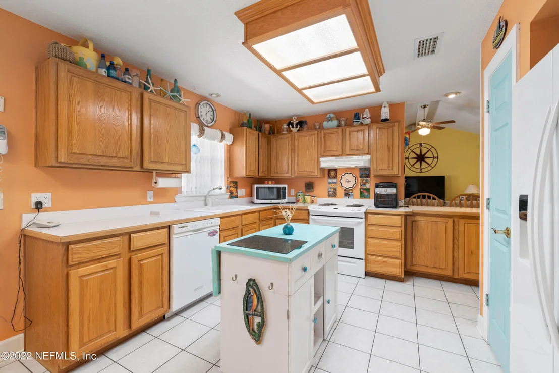 Photo of 1004 BALI Place