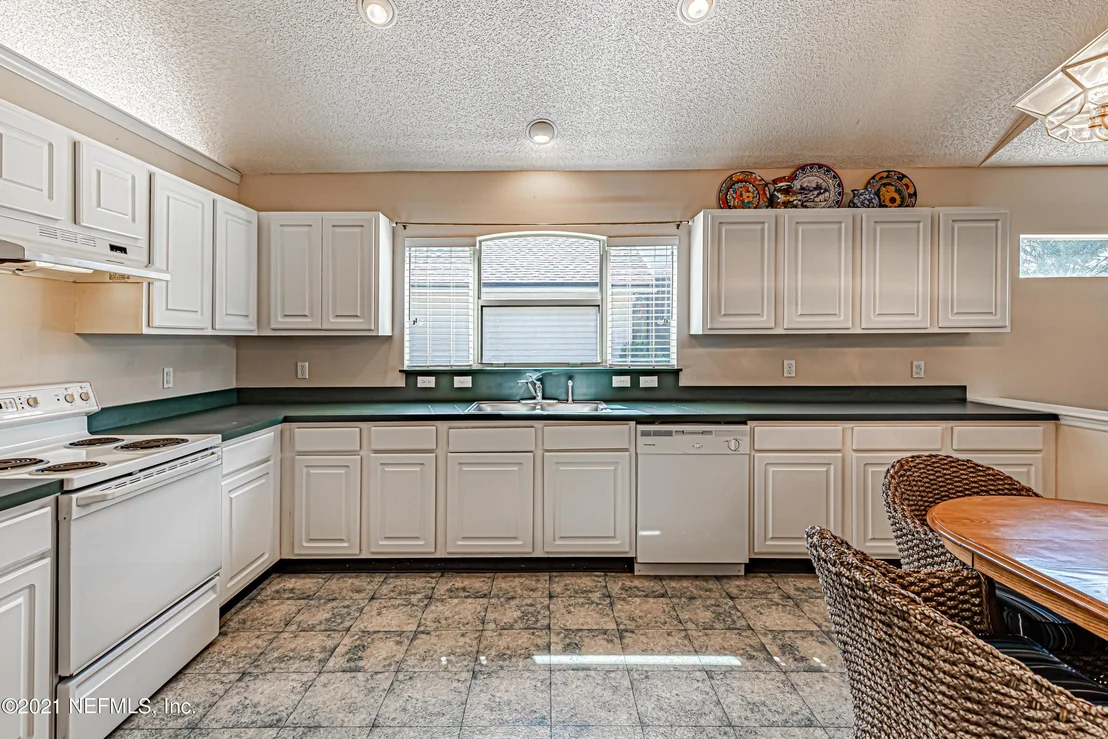 Photo of 1548 LINKSIDE Drive