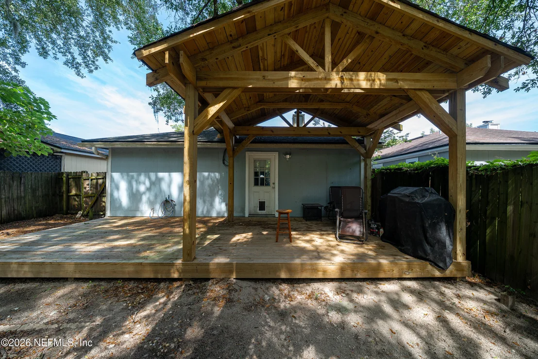 Photo of 877 JACKSON Road
