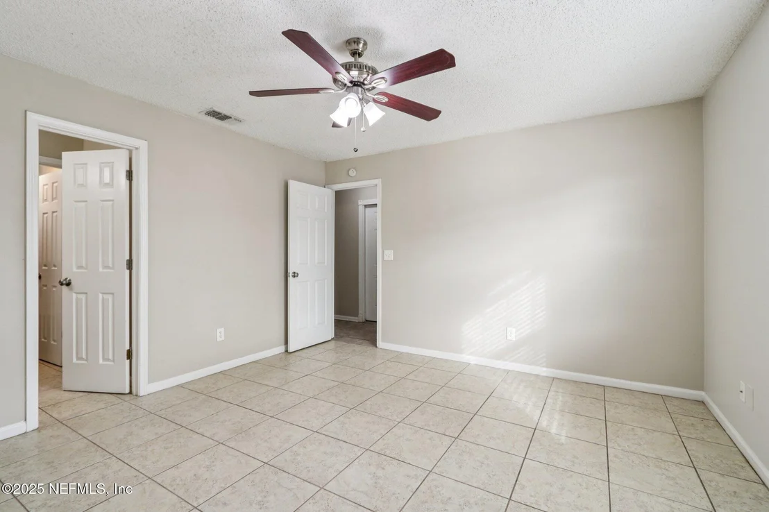 Photo of 1864 SHERATON LAKES Circle
