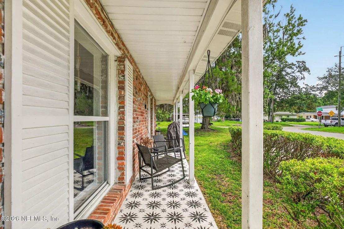 Photo of 1212 CRESTFIELD Road