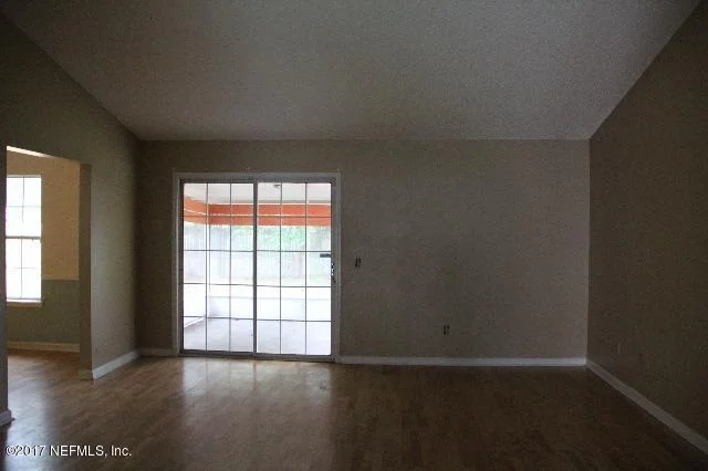 Photo of 2562 EIFFEL Circle W