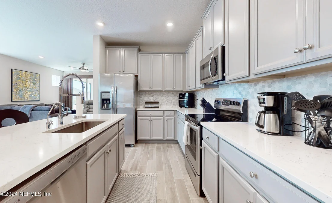 Photo of 15125 VENOSA Circle