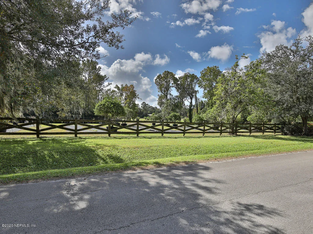 Photo of 116 LAKE Drive