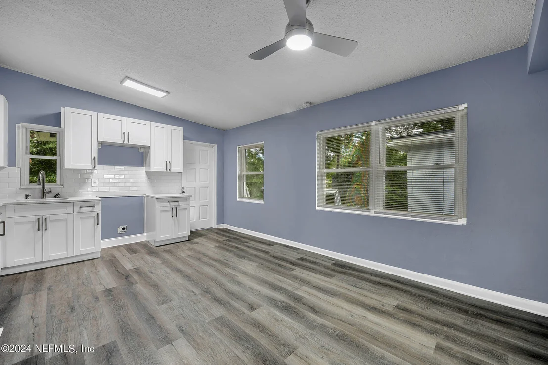 Photo of 2916 LIPPIA Road
