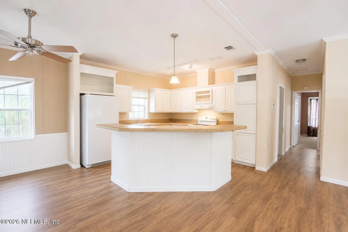 Photo of 123 FOLKLORE Drive