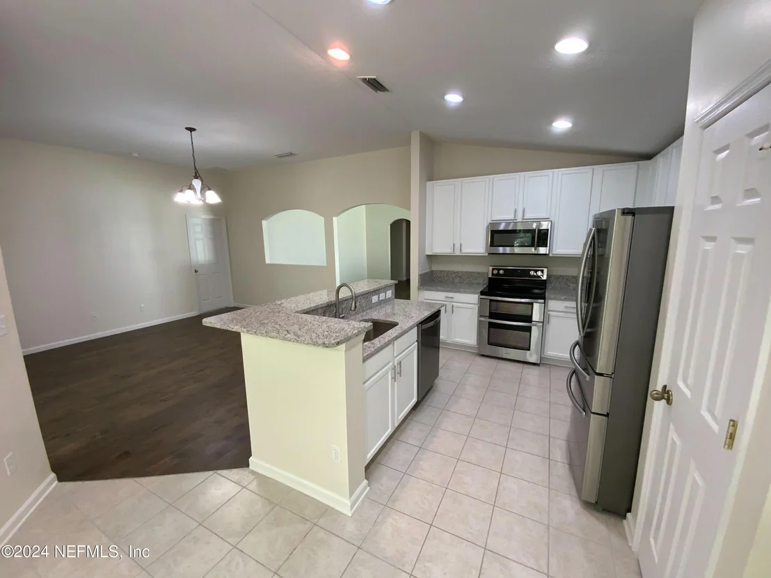 Photo of 968 BECKINGHAM Drive