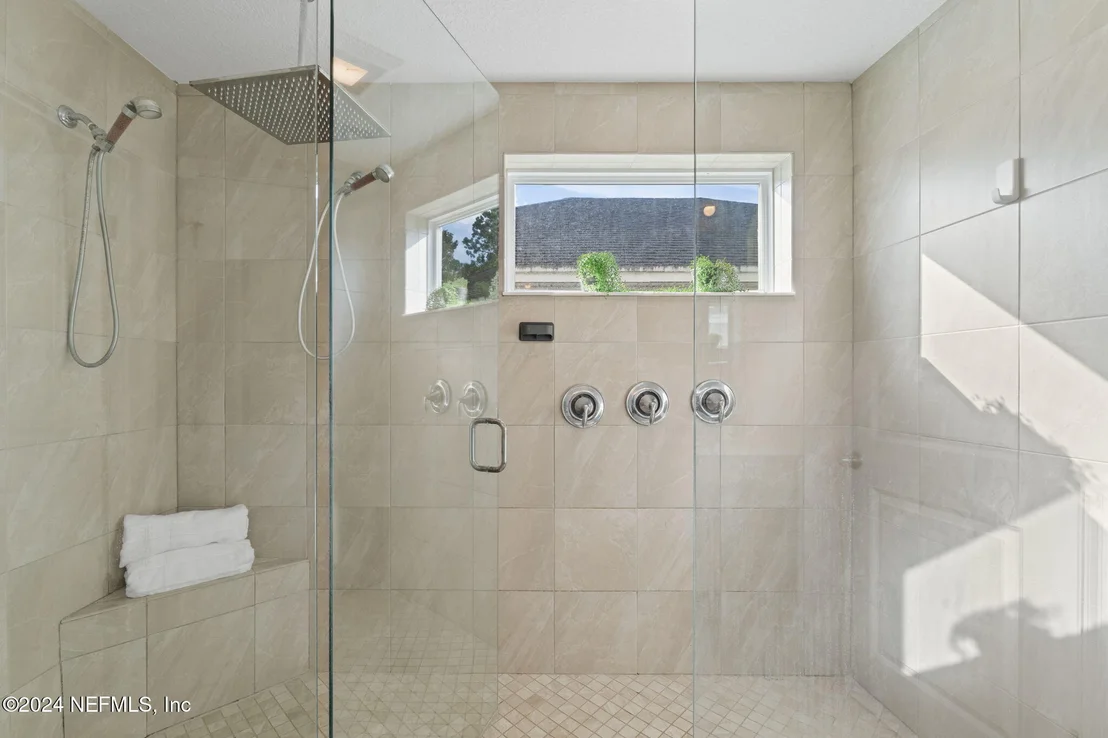 Photo of 237 SPRING PARK Avenue