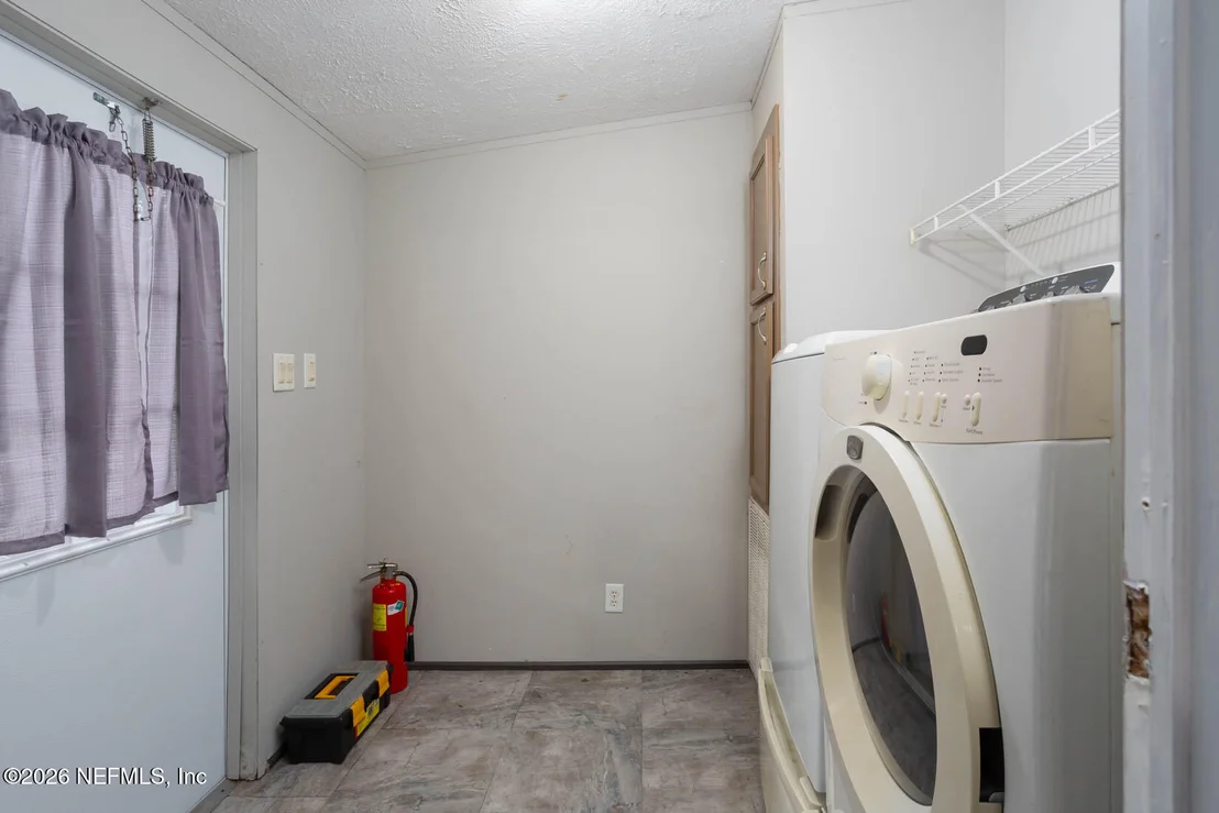 Photo of 101 W STRICKLAND Road