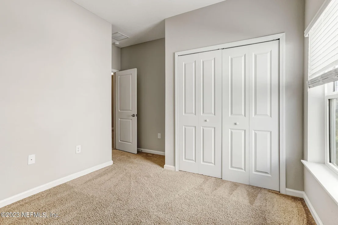 Photo of 152 WINDERMERE Way