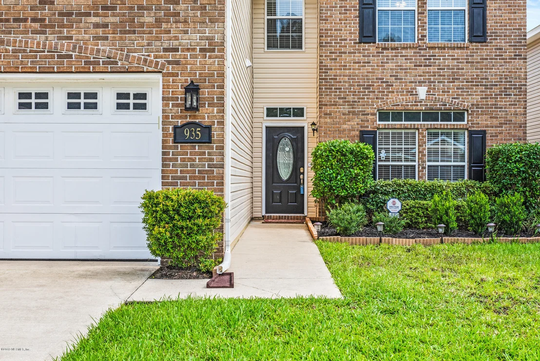 Photo of 935 CHURCHHILL Lane