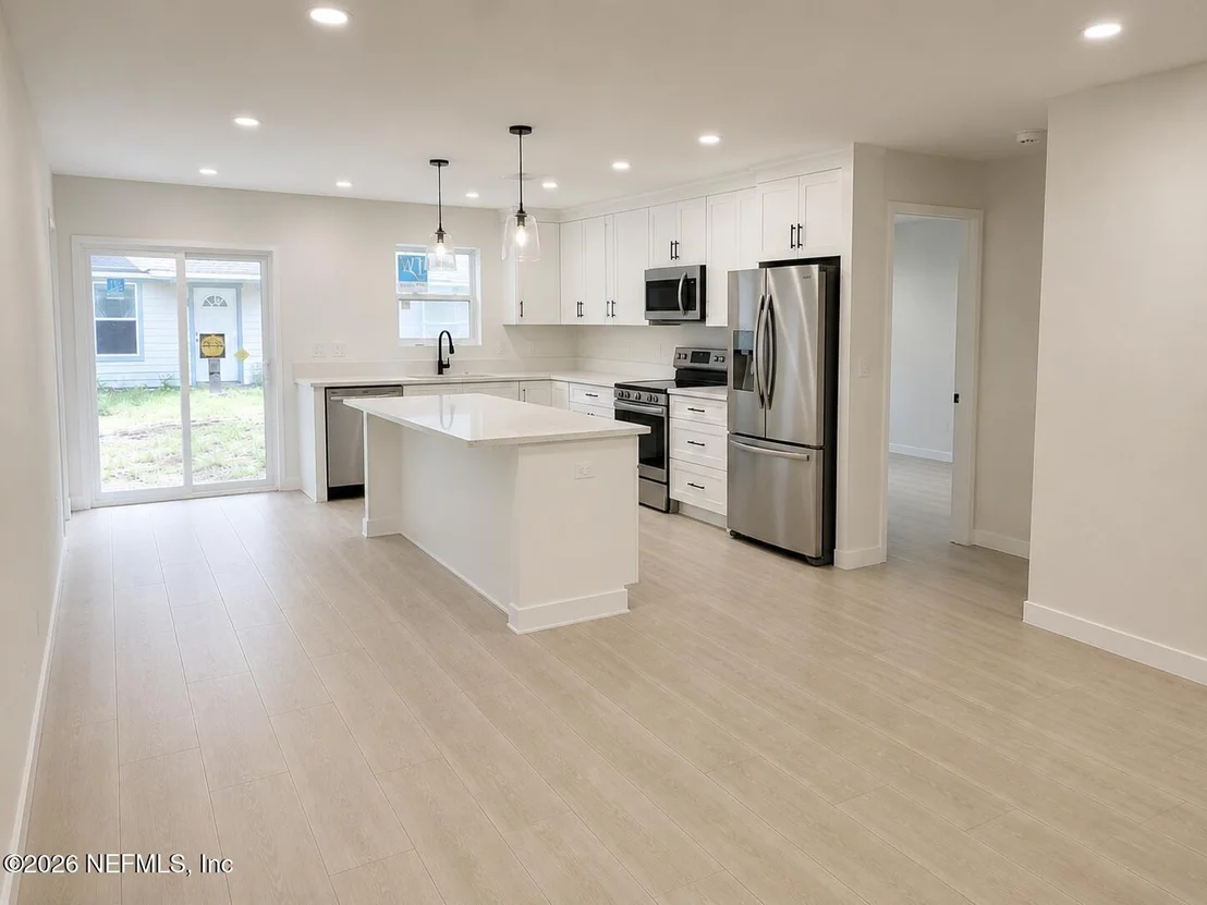 Photo of 4530 PUTNAM Avenue