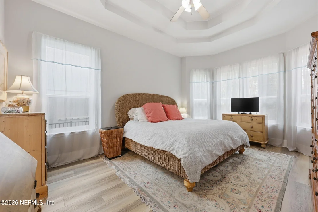 Photo of 521 SUNSET Drive