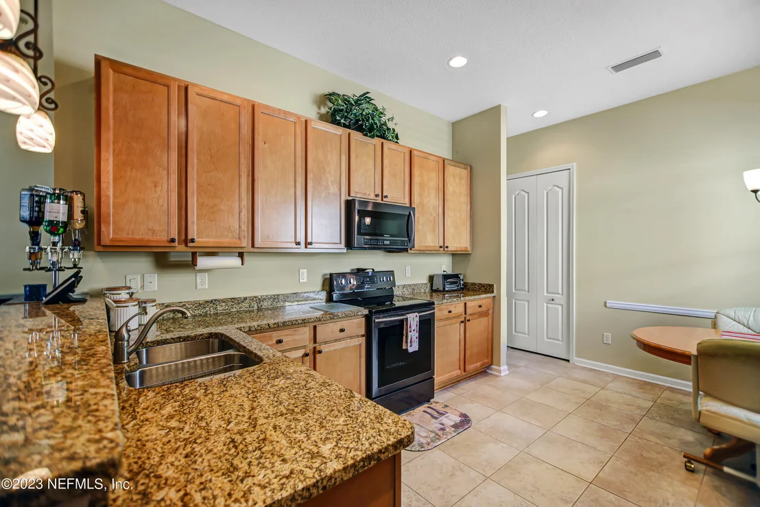 Photo of 1632 SUGAR LOAF Lane