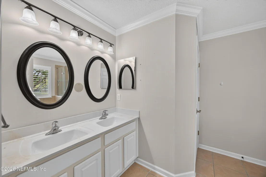 Photo of 1493 GREYFIELD Drive