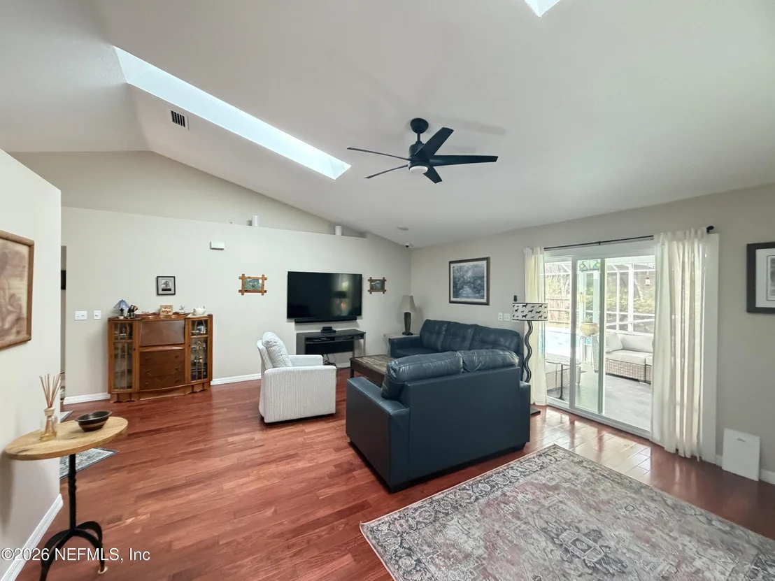 Photo of 638 ALEIDA Drive