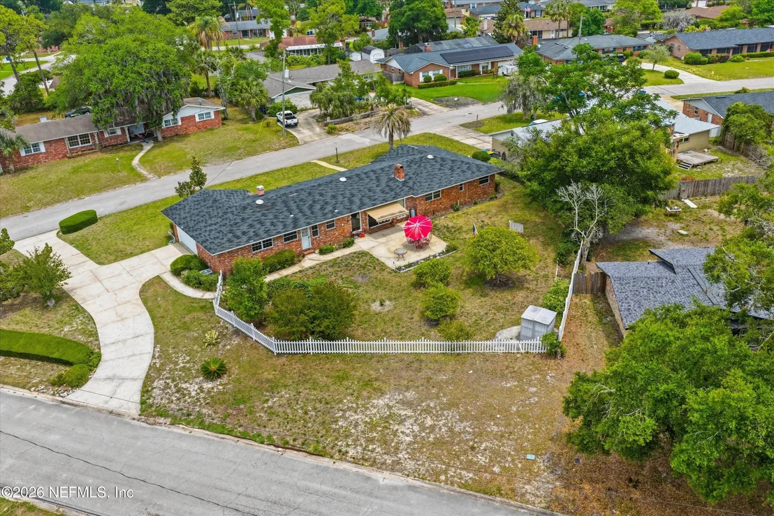Photo of 1884 PARKCREST Drive