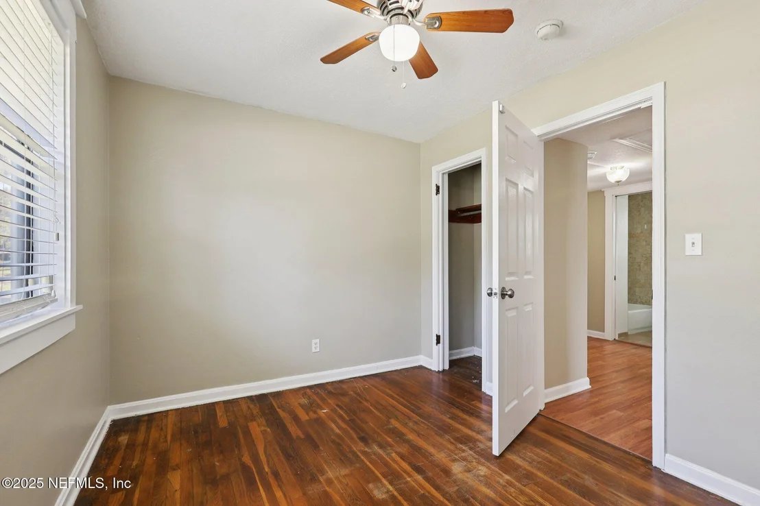 Photo of 2707 MERWYN Road