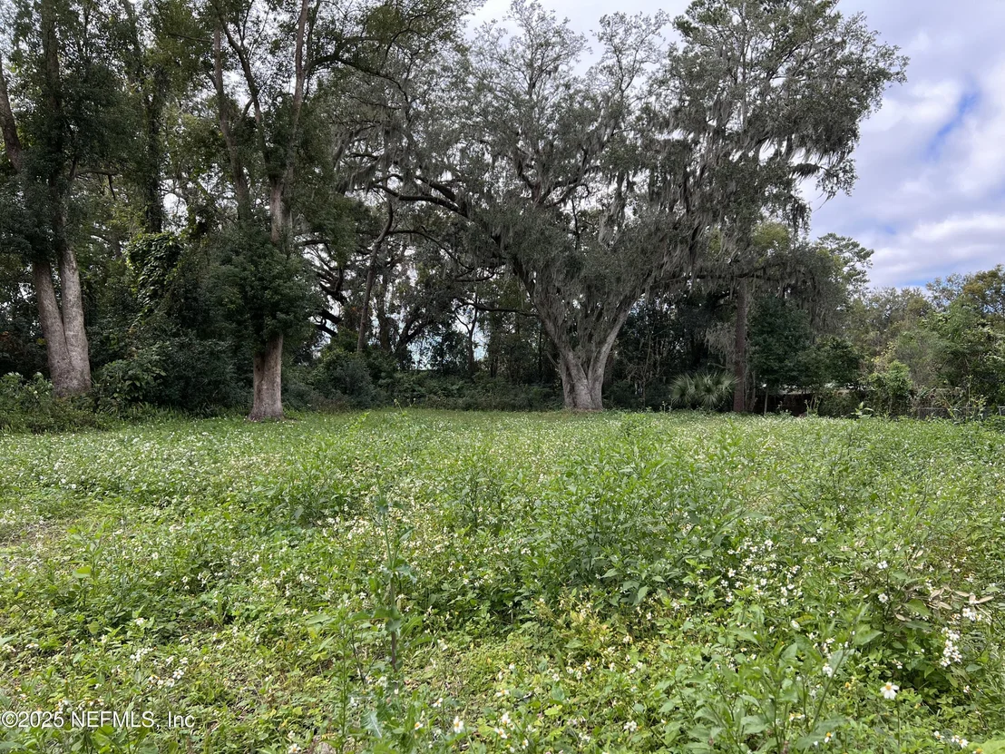 Photo of 1718 MARION Road