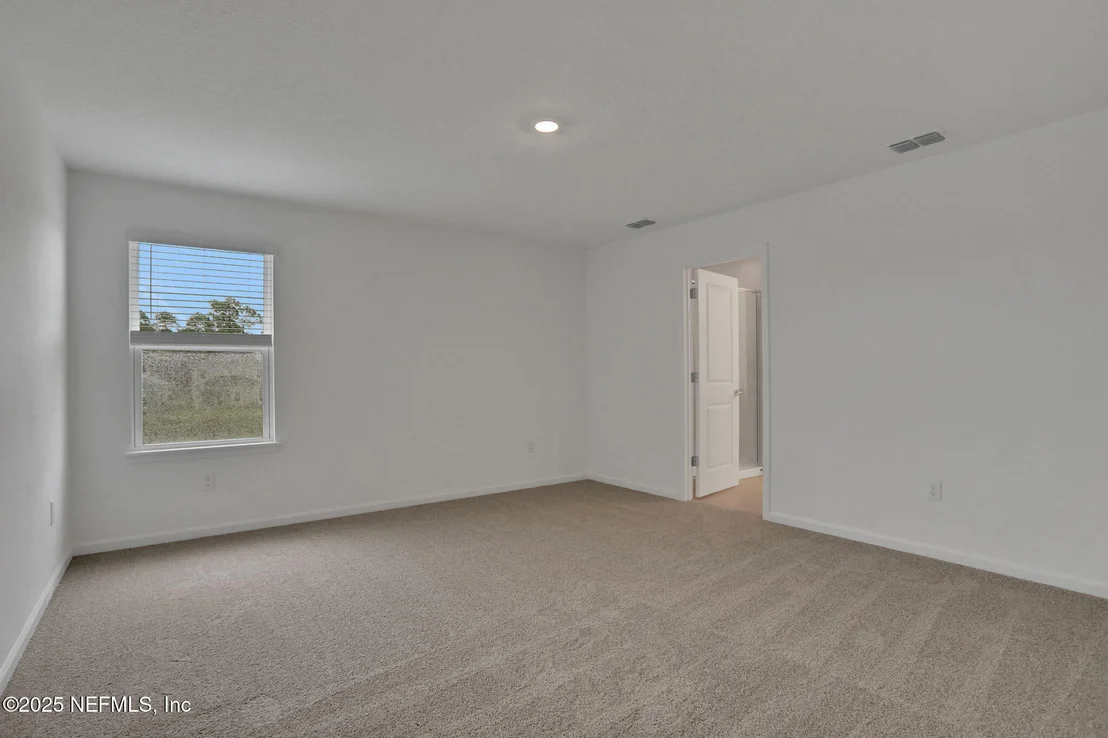 Photo of 652 FARMFIELD Drive