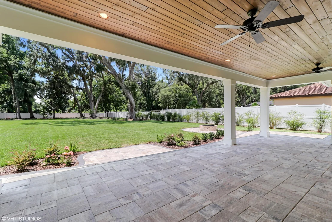 Photo of 2743 BEAUCLERC Road
