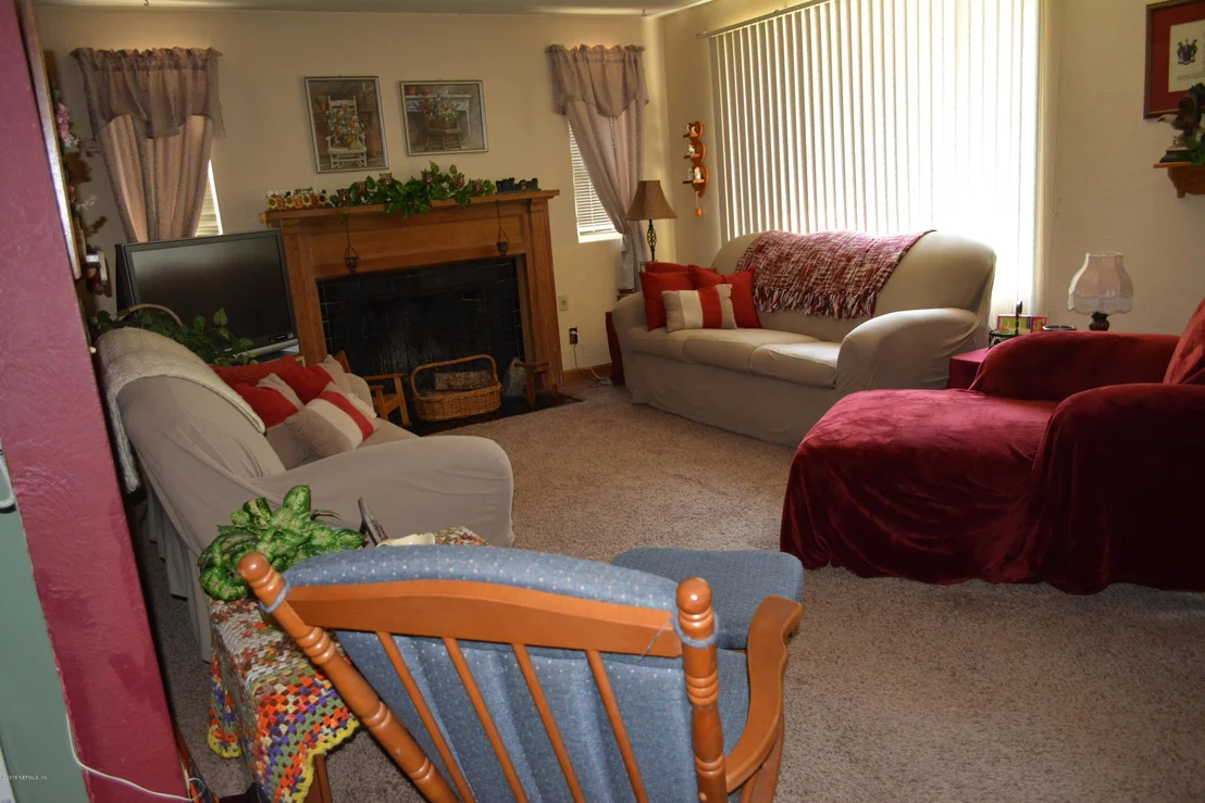 Photo of 428 LOGAN Avenue