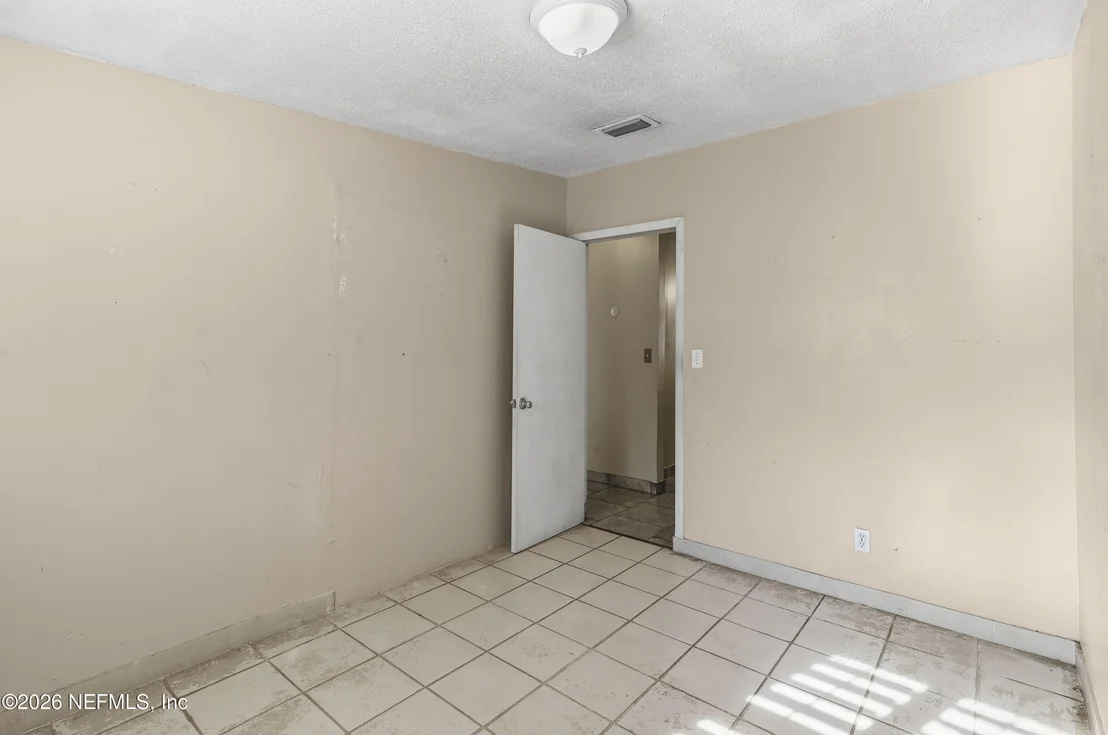 Photo of 9716 DEVONSHIRE Boulevard