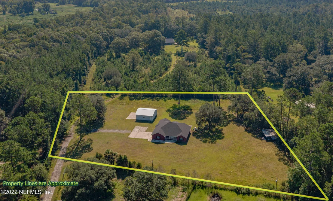 Photo of 48077 MERIDIAN Trail