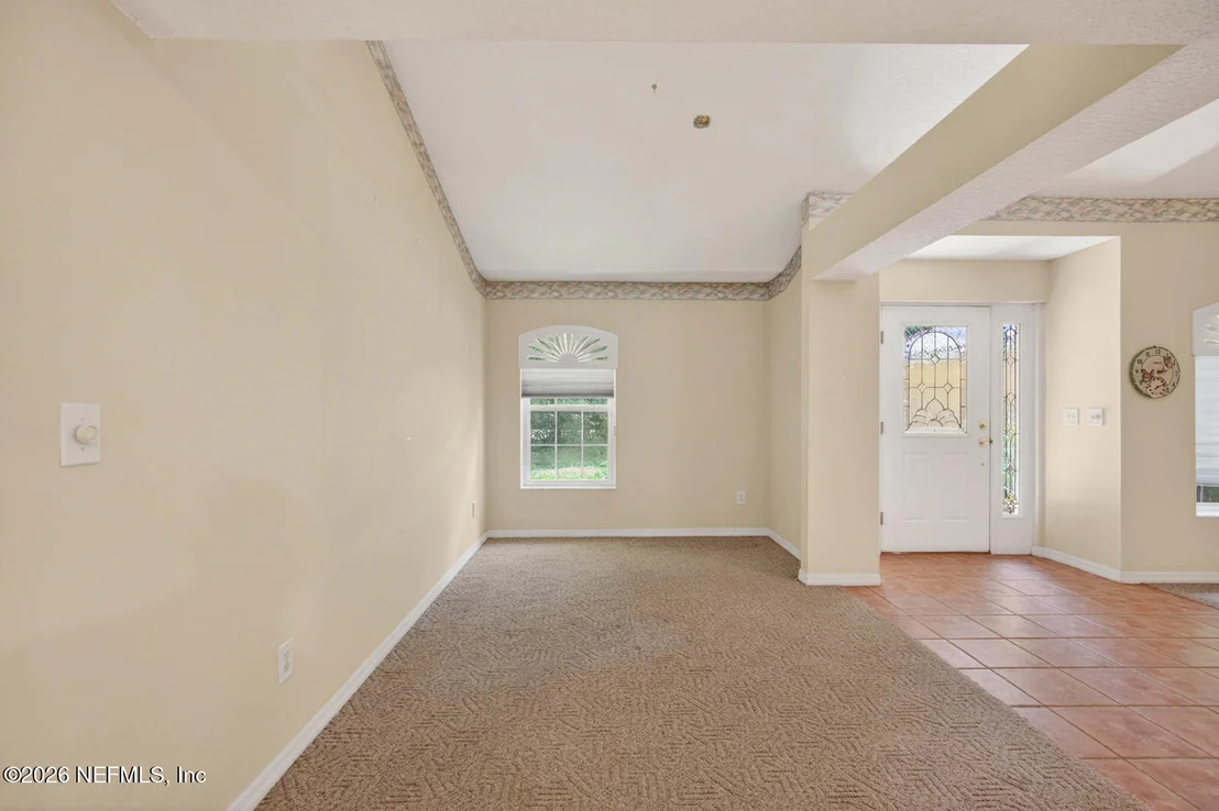 Photo of 3400 KINGS Road S