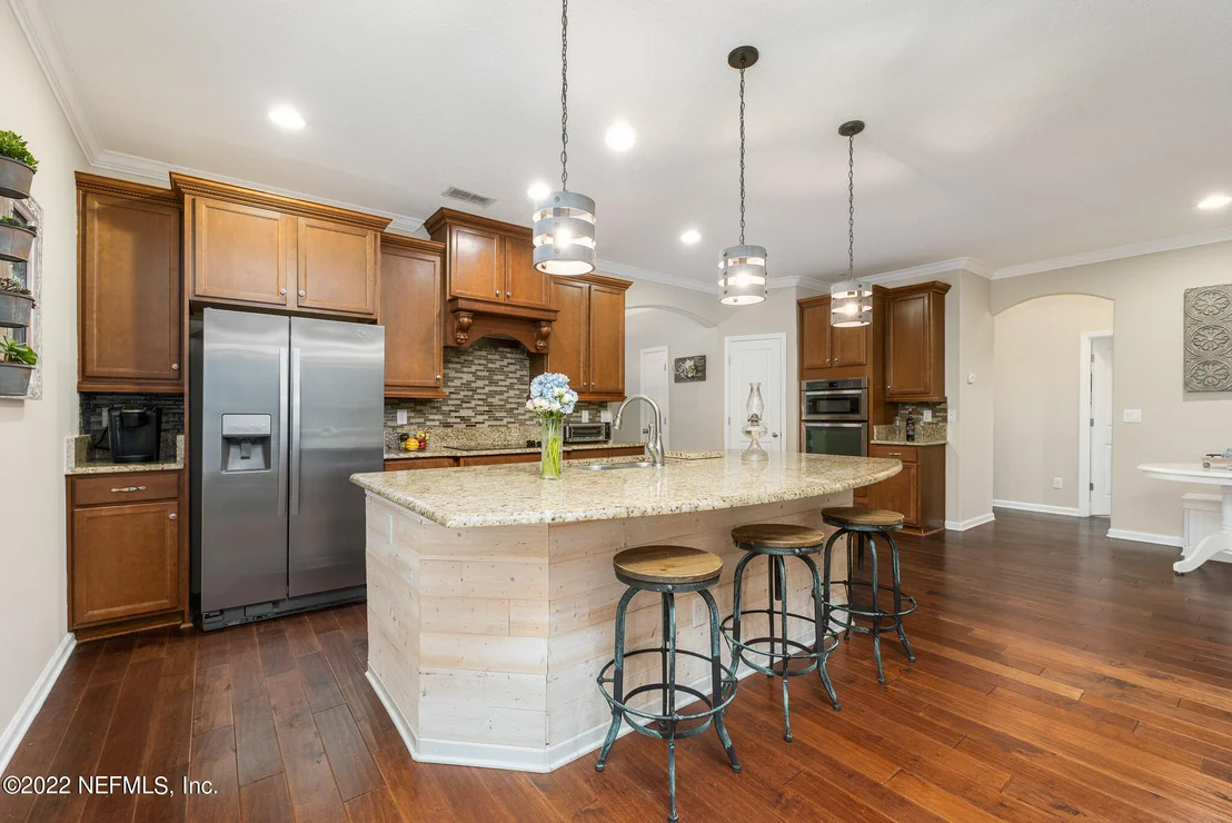 Photo of 212 ELLSWORTH Circle