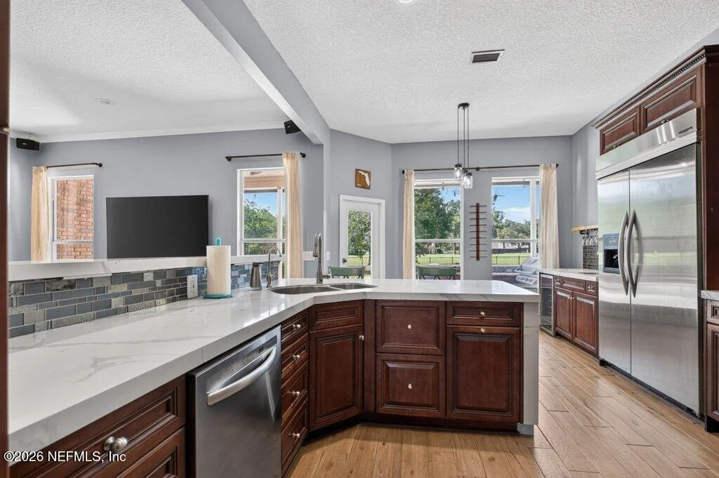 Photo of 385 LOLLY Lane