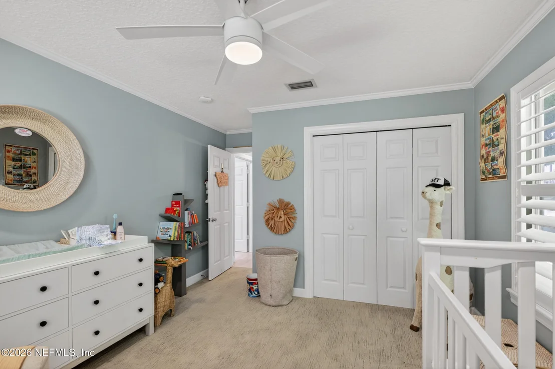 Photo of 104 OAK VIEW Circle