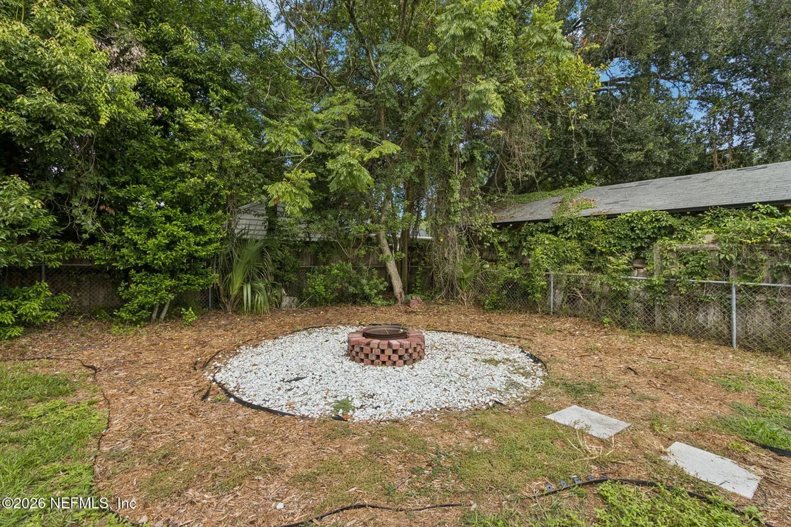 Photo of 2246 REDFERN Road