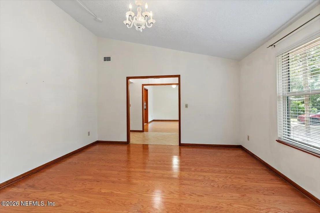 Photo of 1902 N SHERRY Drive N