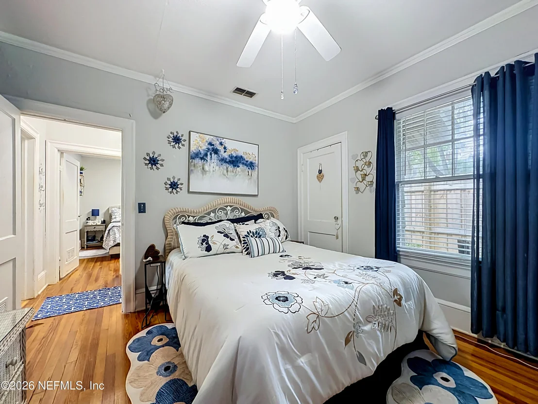 Photo of 7022 ALPINE Street