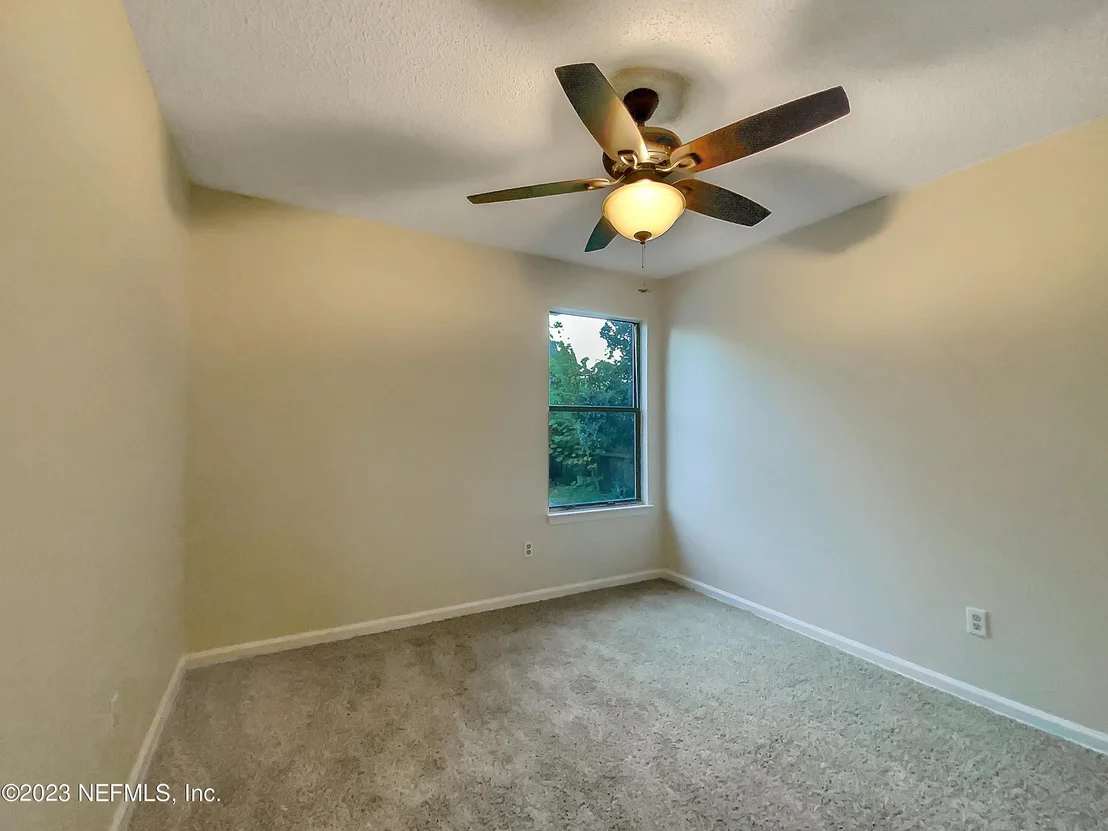 Photo of 85 NAUGATUCK Drive