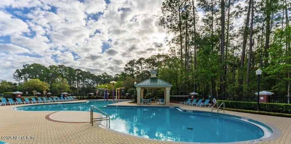 Photo of 208 HONEYSUCKLE Way
