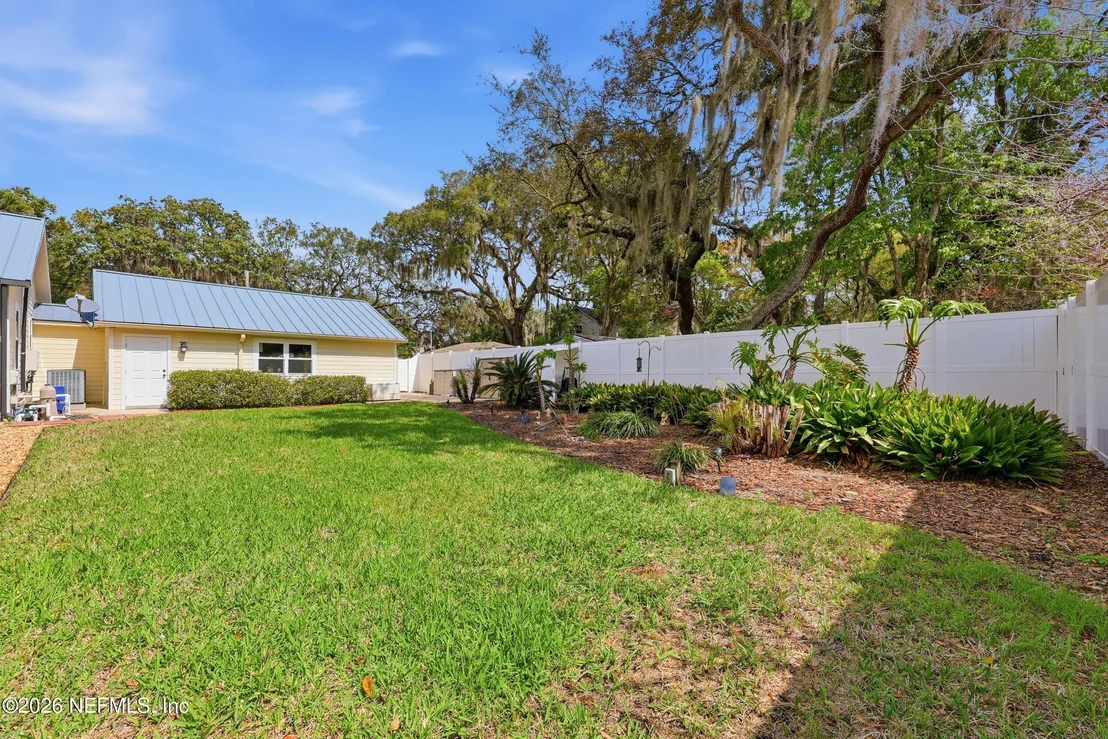 Photo of 17 SYLVAN Drive