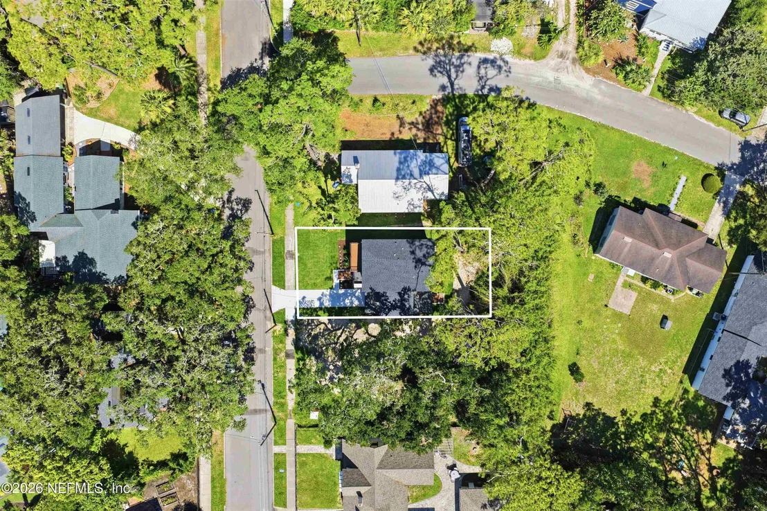 Photo of 18 E PARK Avenue