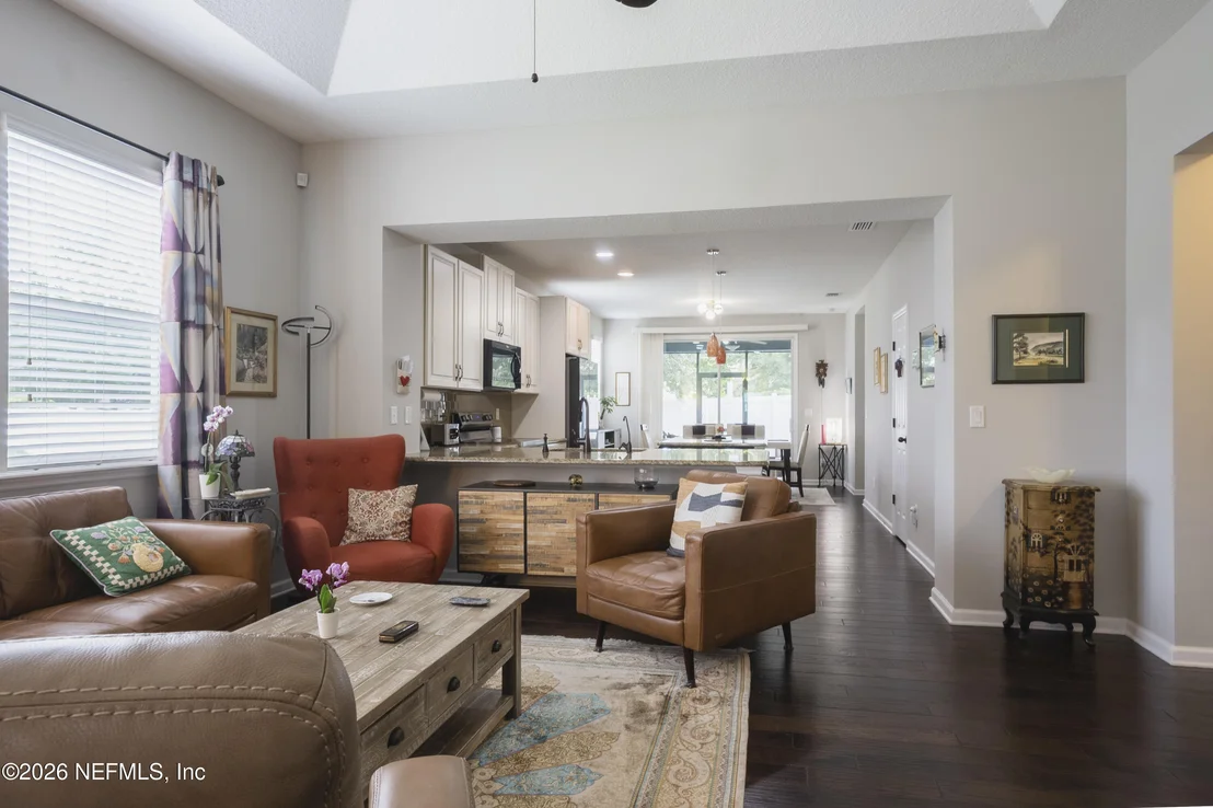 Photo of 7002 AZALEA GROVE Drive
