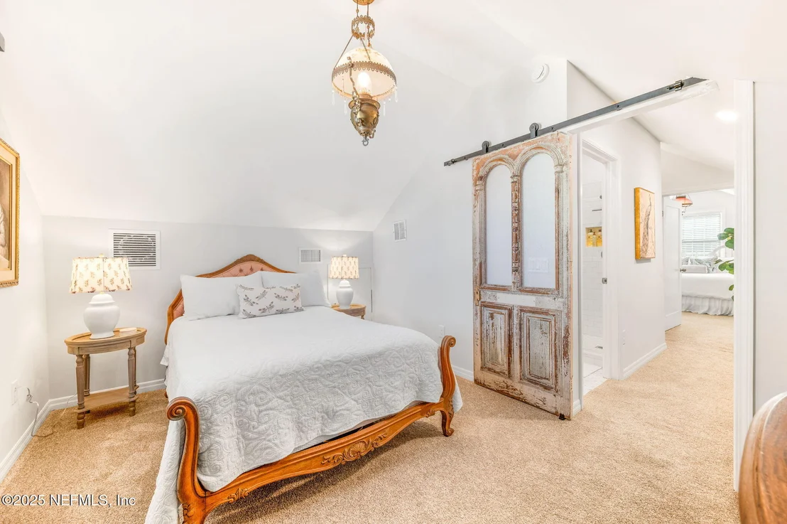 Photo of 42 MAGNOLIA Avenue