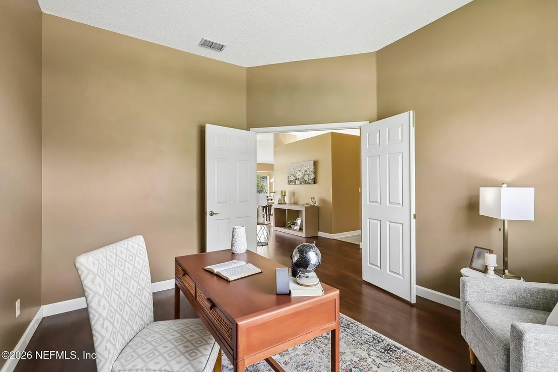 Photo of 372 MAPLEWOOD Drive