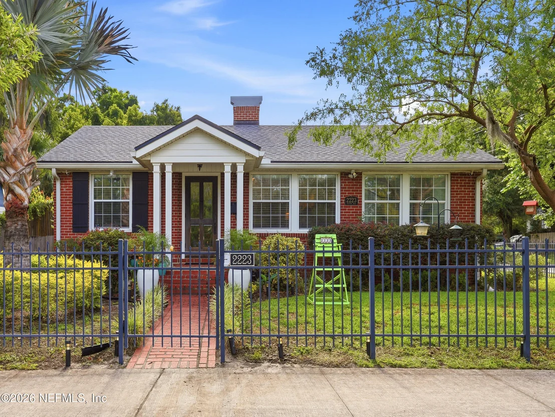 Photo of 2223 BAYVIEW Road