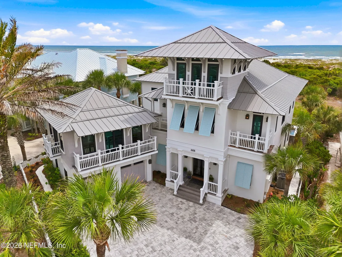 Photo of 688 OCEAN PALM Way