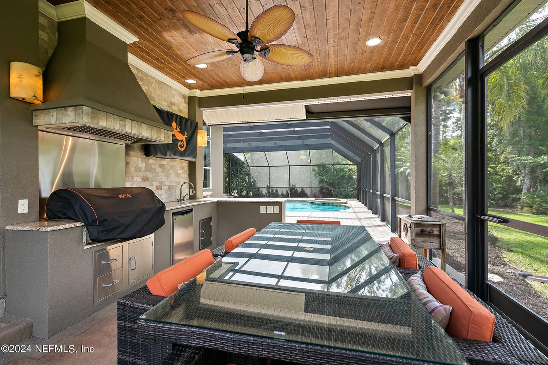 Photo of 329 SUMMERSET Drive