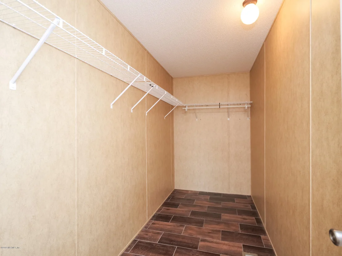 Photo of 1410 STARRATT Road