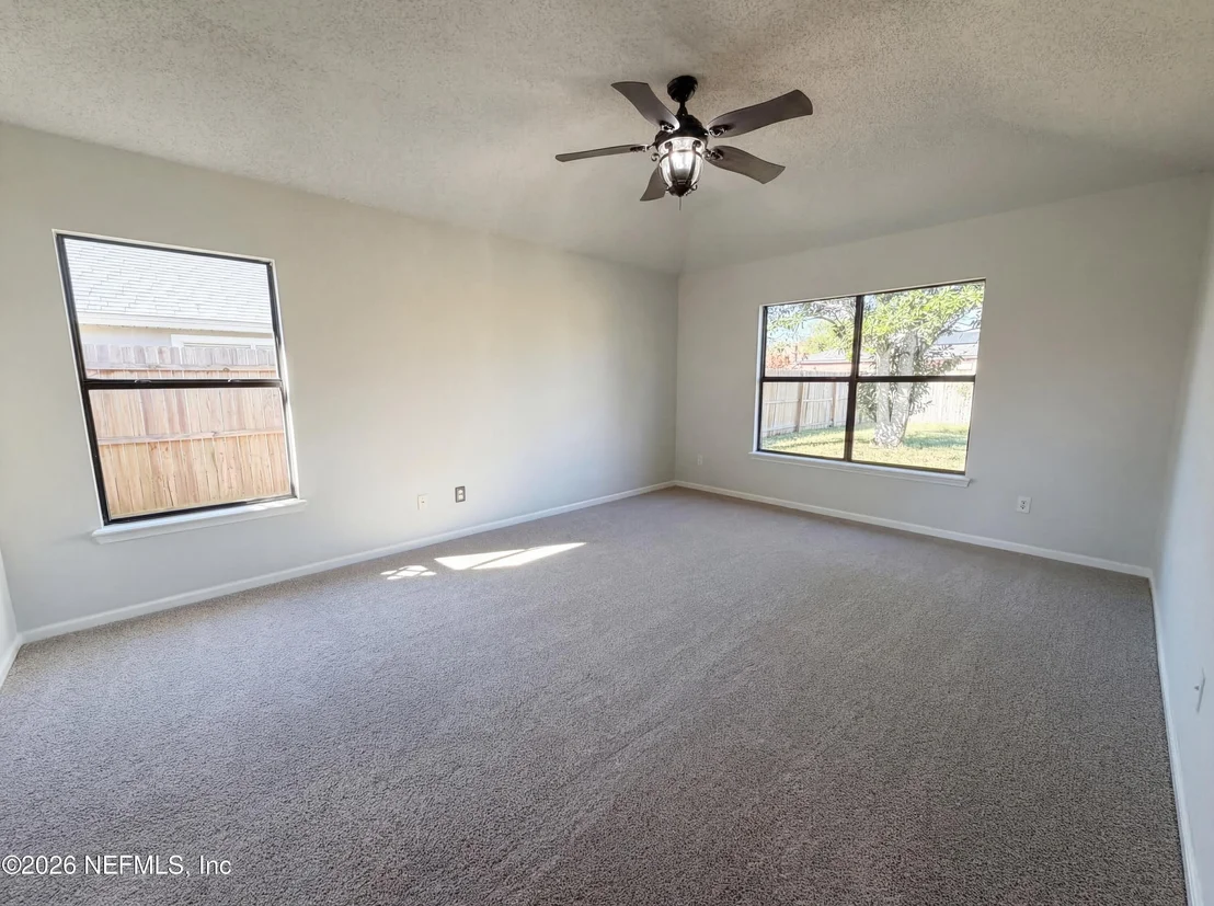 Photo of 585 THORNBERRY Road