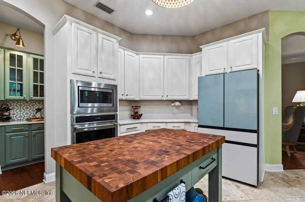 Photo of 160 PARKSIDE Drive